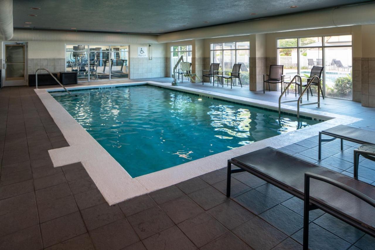 Hotel Fairfield & By Marriott